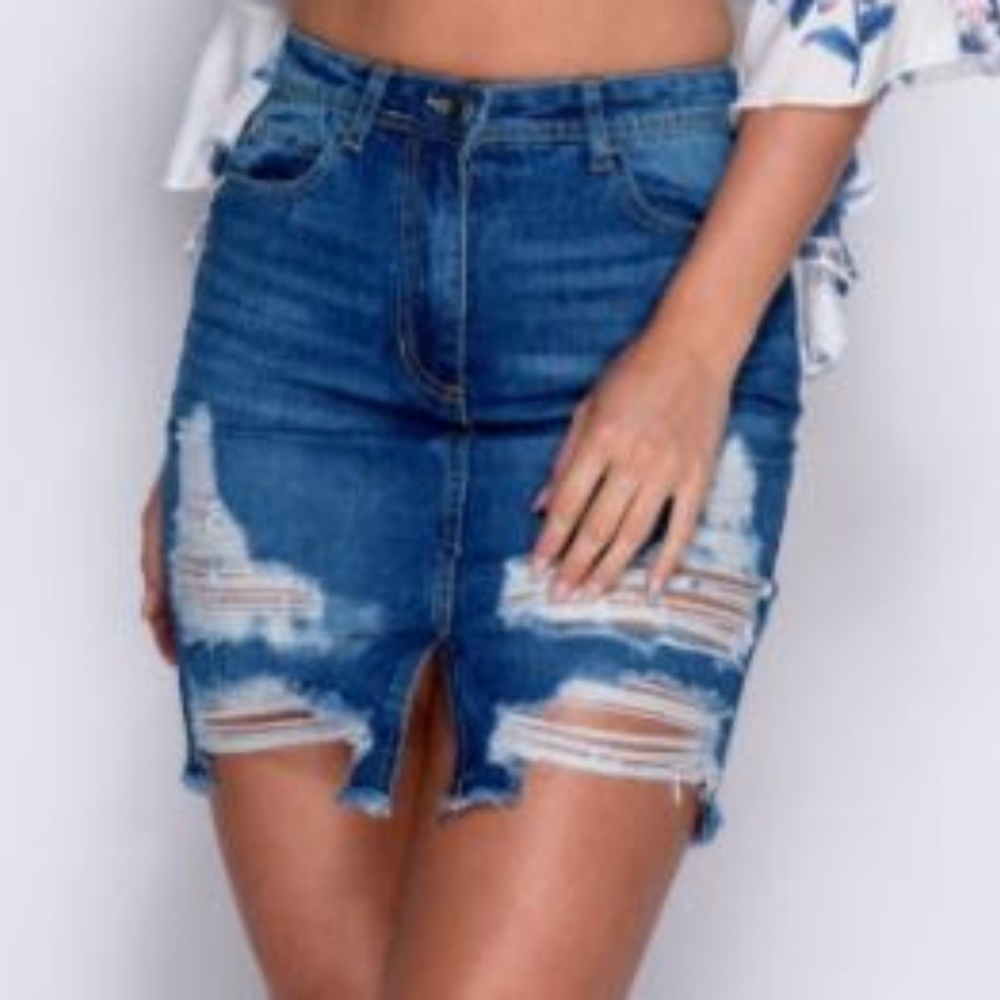**FREE WITH $100 PURCHASE**Distressed Denim Skirt